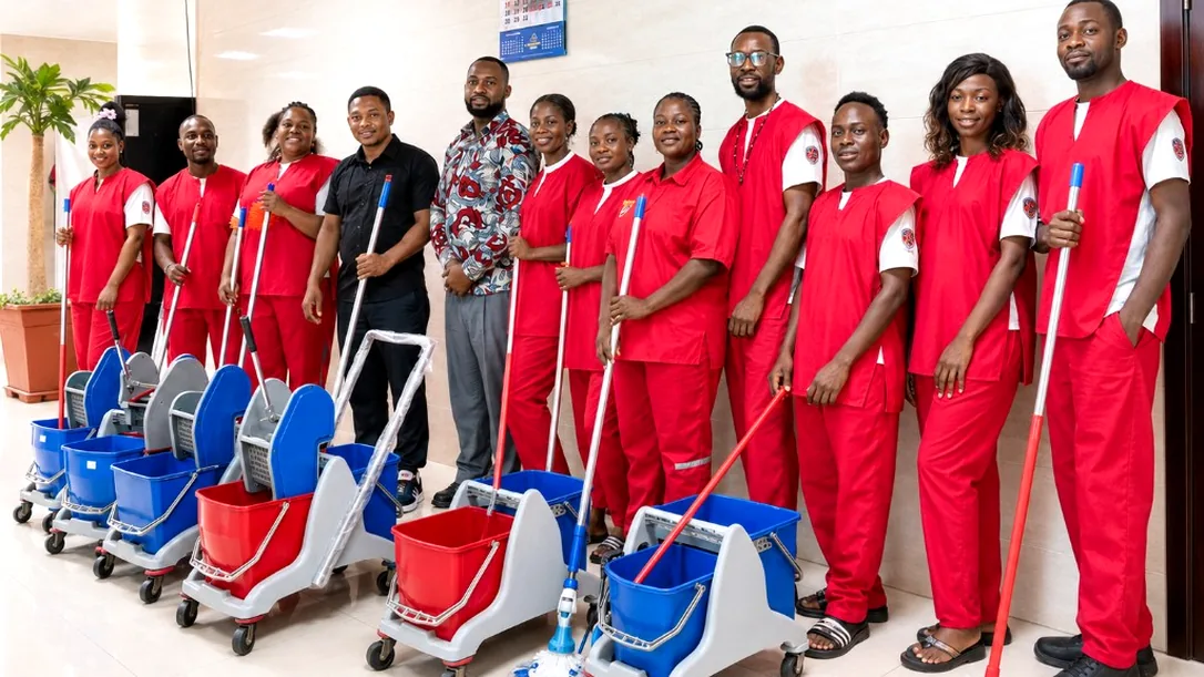 AMAZONE team in red uniforms, ready for site cleaning