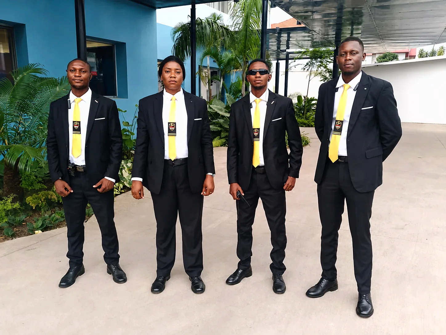 Équipe de protection professionnelle AMAZONE en tenue de représentation